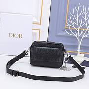 Dior Hit The Road messenger pouch Black CD Diamond Canvas and Smooth Calfskin Size 20.5 x 15 x 7 cm - 1