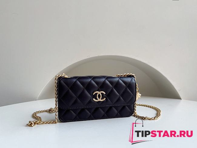 Chanel 22k Woc bag with charm lambskin leather gold hardware Black Size 17 cm - 1