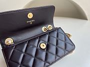 Chanel 22k Woc bag with charm lambskin leather gold hardware Black Size 17 cm - 4