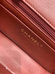 Chanel flap bag with top handle Lambskin & Gold-Tone Metal Red Size 20x12x6 cm - 2