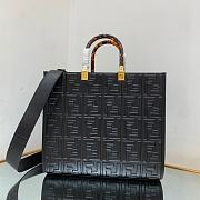Fendi Sunshine Black leather shopper leather with raised 3D-texture FF Size 35x17x31 cm - 5