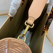 Fendi Sunshine Beige leather shopper leather with raised 3D-texture FF Size 35x17x31 cm - 5