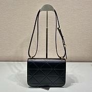 Prada soft calfskin shoulder Balck bag Size 22x16x6 cm - 5