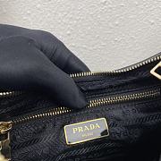 Prada Re-edition 2005 Black Nappa Leather patchwork bag Size 24x17x7 cm - 2