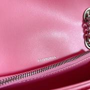 Balenciaga Crush Small Chain Bag Quilted in pink crushed calfskin Size 25x15x7.9 cm - 3