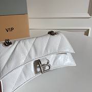 Balenciaga Crush Small Chain Bag Quilted in White crushed calfskin Size 25x15x7.9 cm - 3