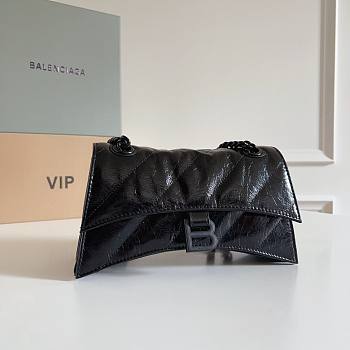 Balenciaga Crush Small Chain Bag Quilted in Black crushed calfskin Size 25x15x7.9 cm