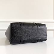 Balenciaga Everyday Tote Bag in black smooth calfskin Size 28x25x12 cm - 6