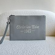 Dior A5 pouch Crafted in Dior gray grained calfskin Christian Dior 1947 Size 35.5×24cm - 1