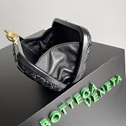 BOTTEGA VENETA Minaudiere Knot Bag Black Size 20.5x6x12.5 cm - 3