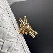 BOTTEGA VENETA Minaudiere Knot Bag White  Size 20.5x6x12.5 cm - 5