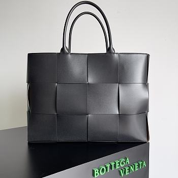 Bottega Veneta Leather Intreccio Weave Tote Bag Black Size 47x33x13 cm