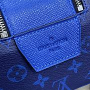 Louis Vuitton Dopp Kit toiletry bag Taurillon Monogram blue canvas Size 28 x 15 x 16.5 cm  - 2
