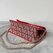 Valentino Garavani Locò small Toile Iconographe shoulder bag Red Size 27x13x6 cm - 3