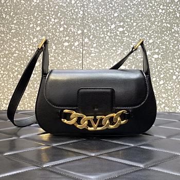 Valentino Garavani VLogo Chain shoulder bag in calfskin Black Size 27x15x8 cm