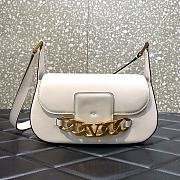 Valentino Garavani VLogo Chain shoulder bag in calfskin White Size 27x15x8 cm - 1