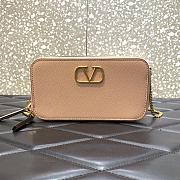 Valentino Garavani VLogo signature leather shoulder bag Beige Size 19×6×10 cm - 1
