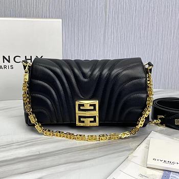 GIVENCHY Small 4G Crossbody Bag in Calf Leather Black Size 25x15x6 cm