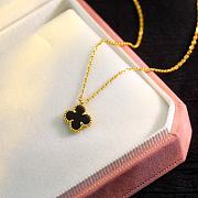 Van Cleef & Arpels Onyx Vintage Alhambra Pendant Necklace Yellow Gold  - 1