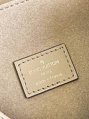 Louis Vuitton Pochette Metis Monogram Beige Size 25 x 19 x 7 cm - 3