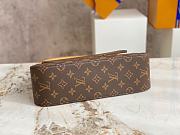 LOUIS VUITTON Looping Womens shoulder bag Size 24x21x9 cm - 3