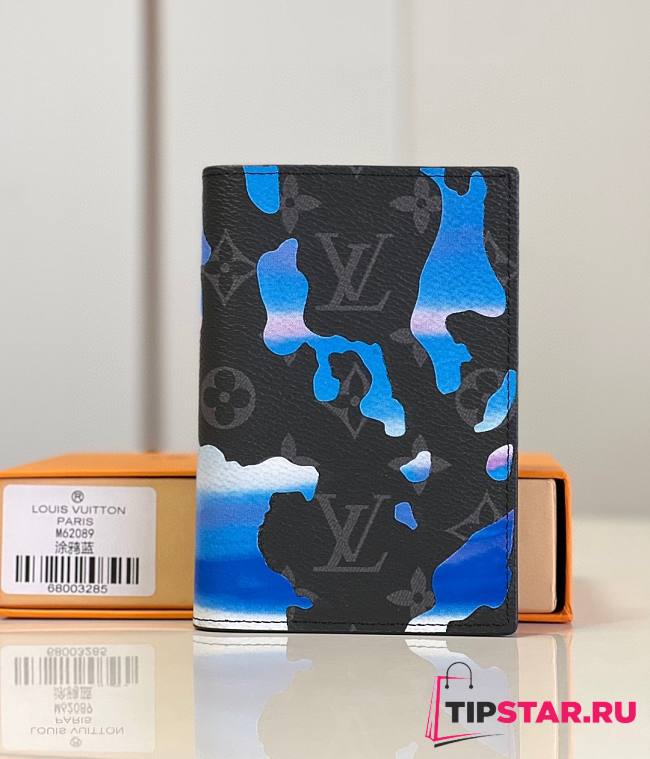  Louis Vuitton Men Brazza Wallet Monogram Eclipse canvas blue and purple sunrise Size 10x14x2.5 cm - 1
