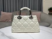 Dior Lady 95.22 Bag Hanbag Release White Size 30x18x12 cm - 4