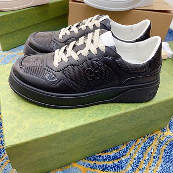 GUCCI Women Black Sneakers With Gg In Relief