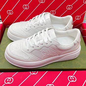 GUCCI Women White Sneakers With Gg In Relief