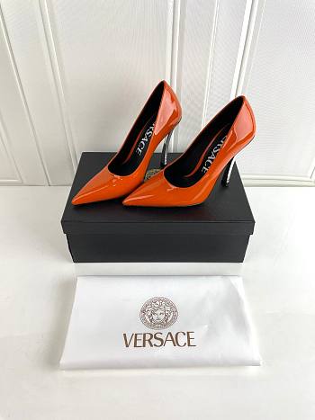 Versace PIN-POINT PUMPS Orange