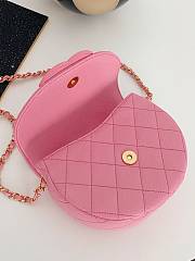 Chanel Mini Messenger Bag Grained Calfskin & Gold-Tone Metal Light Pink Size 19x16x7 cm - 3