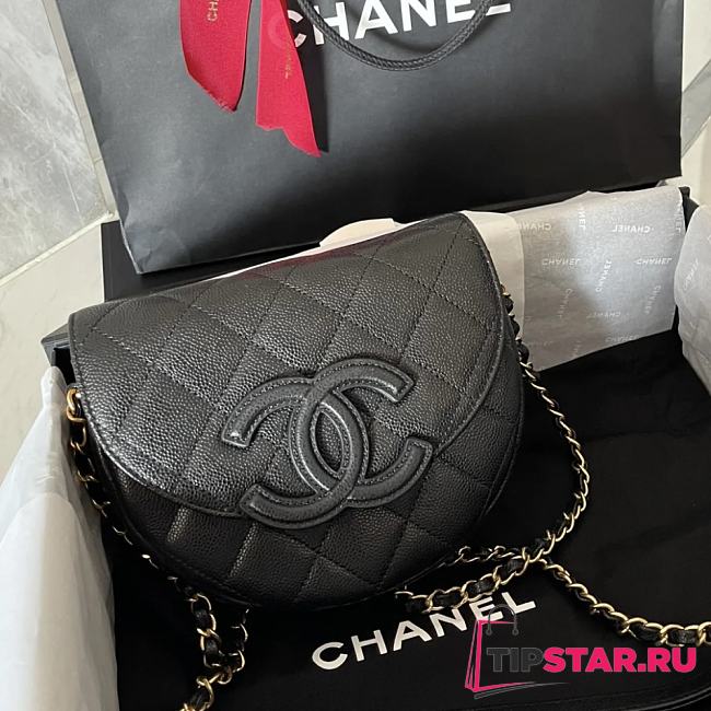 Chanel Mini Messenger Bag Grained Calfskin & Gold-Tone Metal Black Size 19x16x7 cm - 1