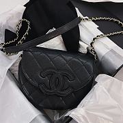 Chanel Mini Messenger Bag Grained Calfskin & Gold-Tone Metal Black Size 19x16x7 cm - 5