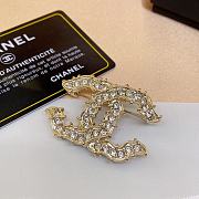 Chanel Large Crystal  CC brooch gold tone hardware - 2