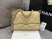 Chanel 19 On Chain 2019 beige Size 26x16x9 cm - 1