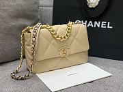 Chanel 19 On Chain 2019 beige Size 26x16x9 cm - 4