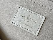 Louis Vuitton Hold Me top-handle bag White Size 23x15x10 - 6