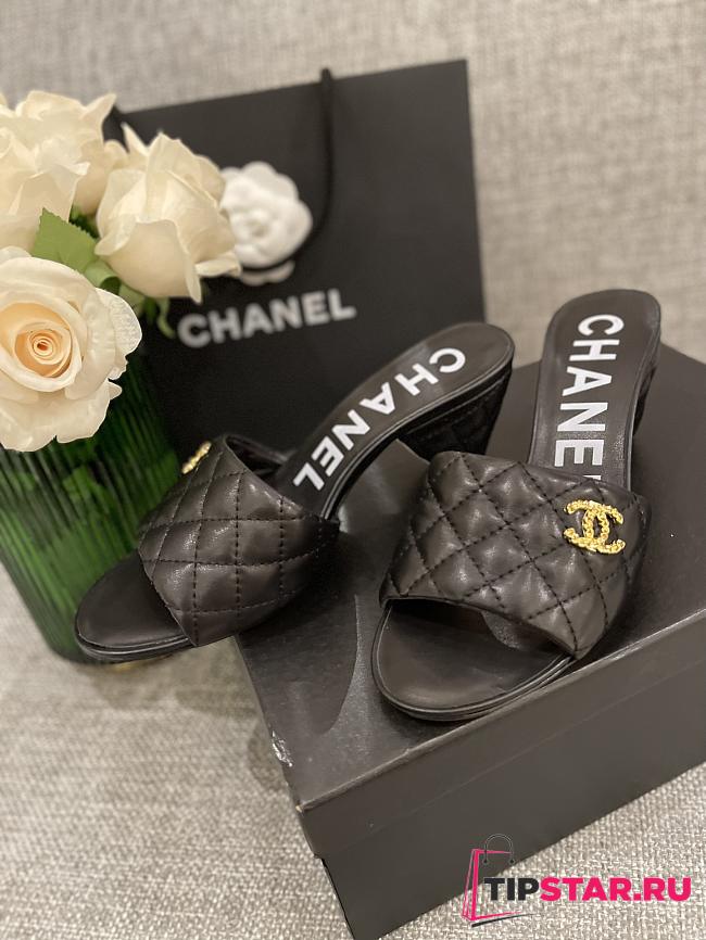 Chanel Mules 2022 Black Shiny Leather - 1