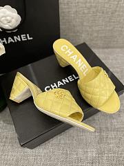 Chanel Mules 2022 Yellow Shiny Leather - 5