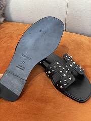 Hermès Oran Stud h cut-out sandals in calf leather Black - 4