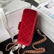 Chanel Flap Bag Gold tone metal Red Size 16x12x5 cm - 4