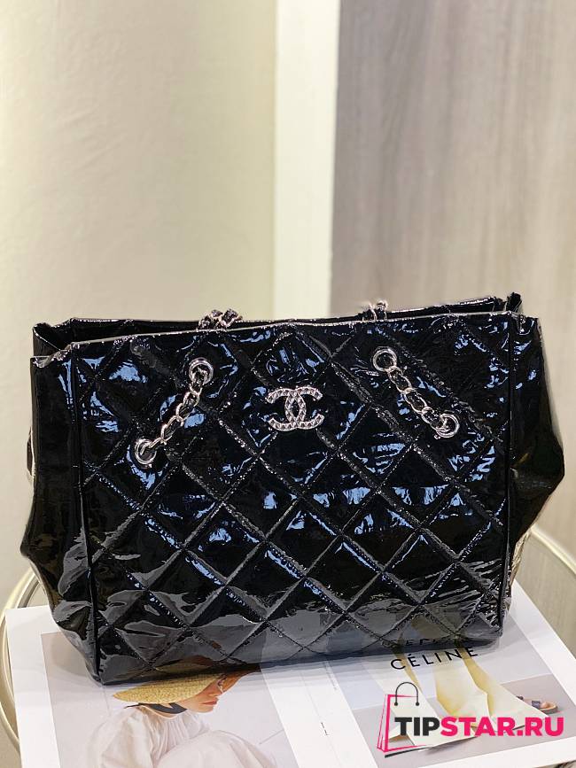 Chanel Black Quilted Patent Leather Shoulder Bag Chain Strap Interlocking CC Size 46x28x13 cm - 1