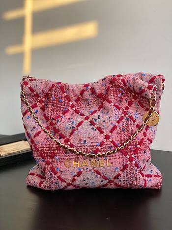 CHANEL 22 Handbag Tweed Patchwork & Gold-Tone Metal Pink Size 38x42x8 cm