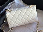 Chanel Logo Enchained Flap Bag Quilted Calfskin Medium White Size 15x21x8 cm - 5