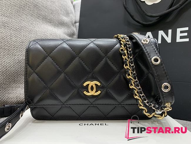 Chanel Woc Lambskin Black Size 19 cm - 1