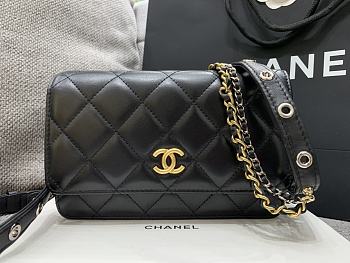 Chanel Woc Lambskin Black Size 19 cm