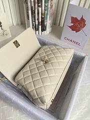 Chanel White Coco Beige Handle Size 24 cm - 6