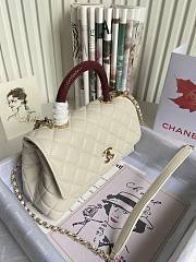 Chanel White Coco Beige Handle Size 24 cm - 4