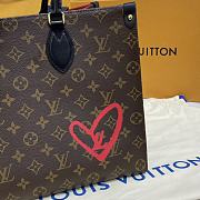 Louis Vuitton LV M45039 OnTheGo MM Tote bag Monogram Size 35 x 27 x 14 cm - 5