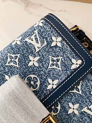 Louis Vuitton Dauphine MM handbag Blue Monogram Jacquard Denim Size 25x17x10.5 cm - 4